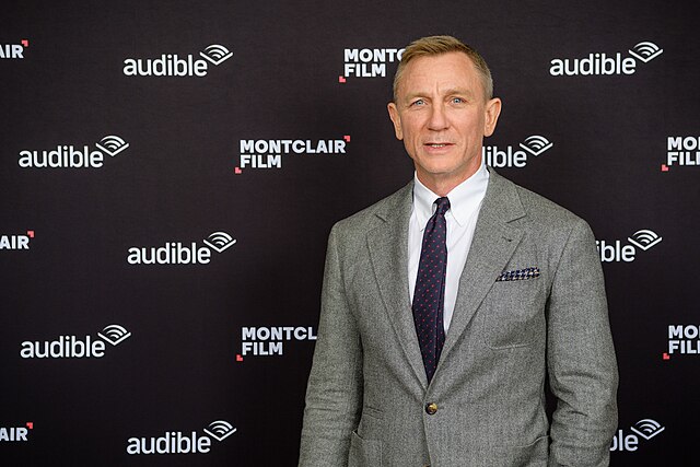 Daniel Craig